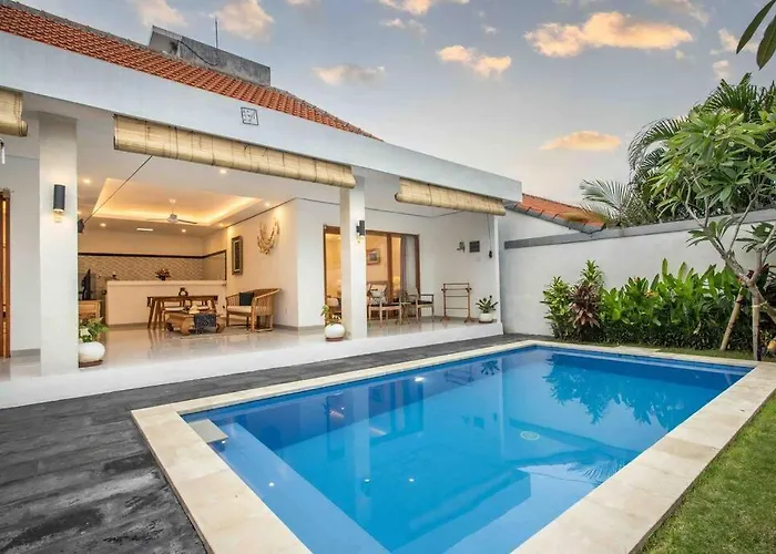 Bens Mertanadi Two-bedroom With Private Pool Kuta 别墅 塞米亚克