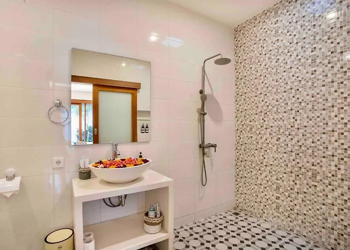 别墅 Bens Mertanadi Two-bedroom With Private Pool Kuta