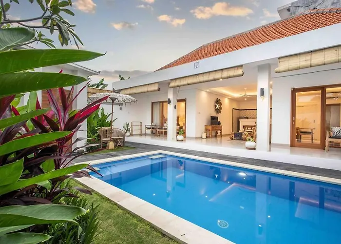 Bens Mertanadi Two-bedroom With Private Pool Kuta 别墅 塞米亚克