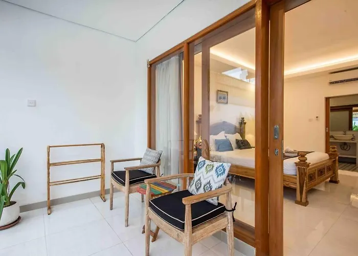 Bens Mertanadi Two-bedroom With Private Pool Kuta * 塞米亚克